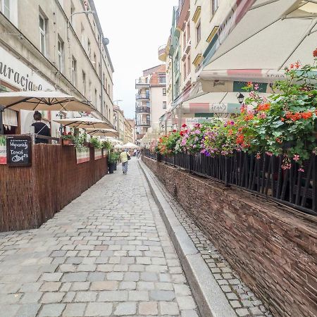 Best Apartments Wiezienna Monkeys Вроцлав Екстериор снимка